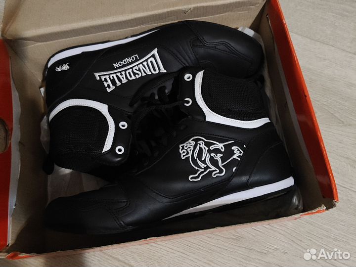 Боксерки Lonsdale