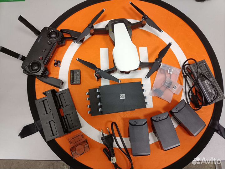 Квадрокоптер DJI Mavic Air fly more combo
