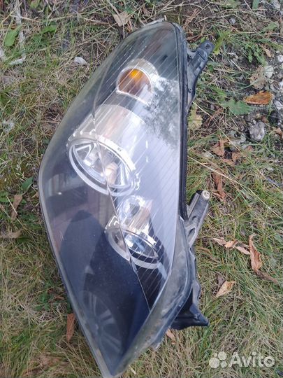 Фара передняя правая на opel astra h