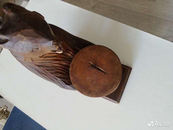 Медведь с бочкой меда