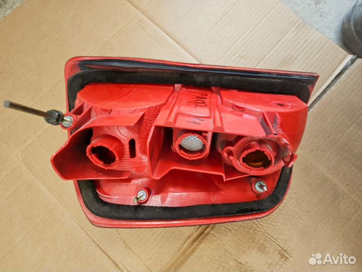 Фонарь задний правый Toyota RAV4 XA20