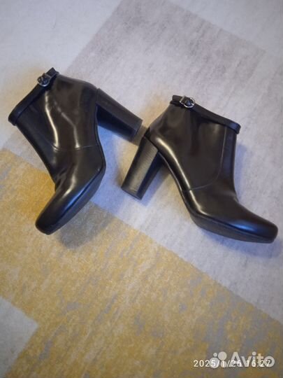 Ботинки осенние женские