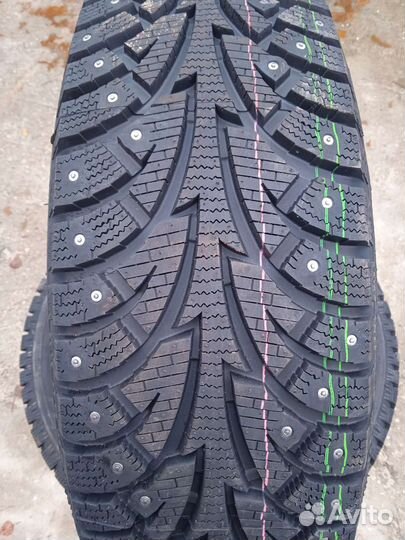 Hankook Winter I'Pike 215/65 R17