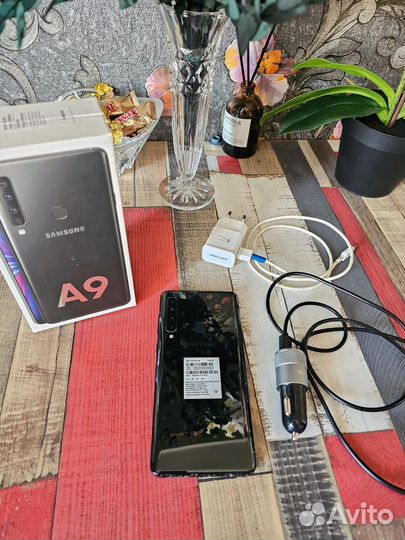 Samsung Galaxy A9 (2018), 8/128 ГБ