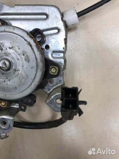 Стеклоподъемник электрический задний правый