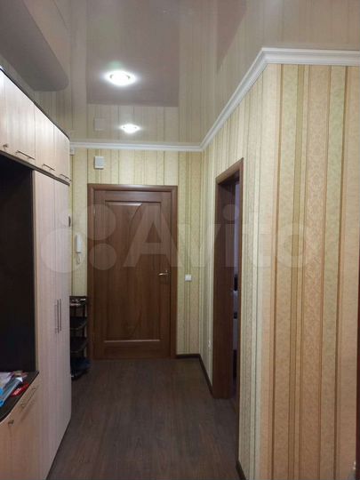 2-к. квартира, 63 м², 3/9 эт.
