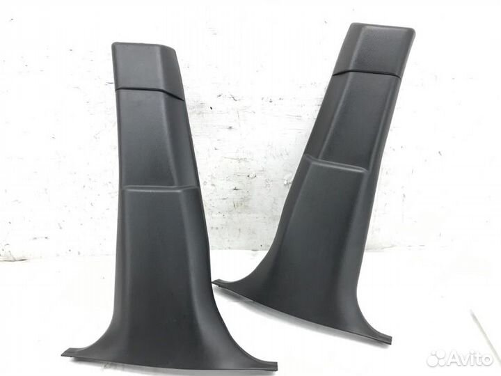 Накладка на центральную стойку внутренняя Subaru