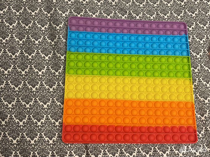 Самый большой поп ит