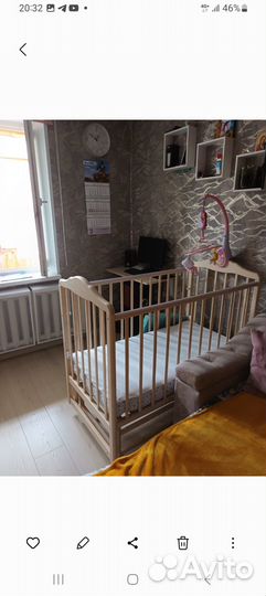 Продам детскую кровать с маятником