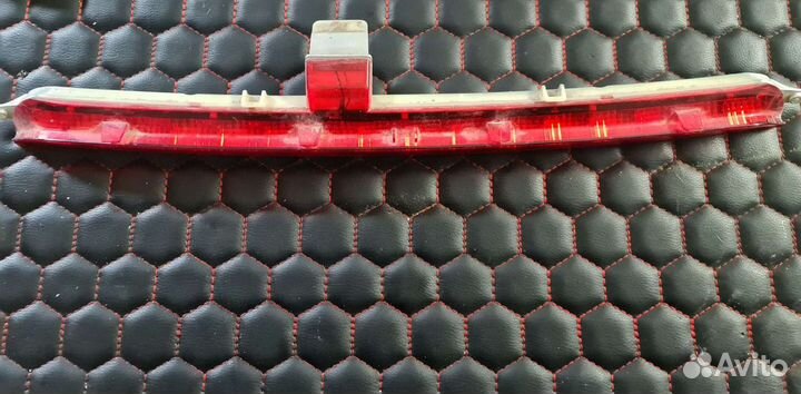 Дополнительный стоп сигнал Mercedes ML166