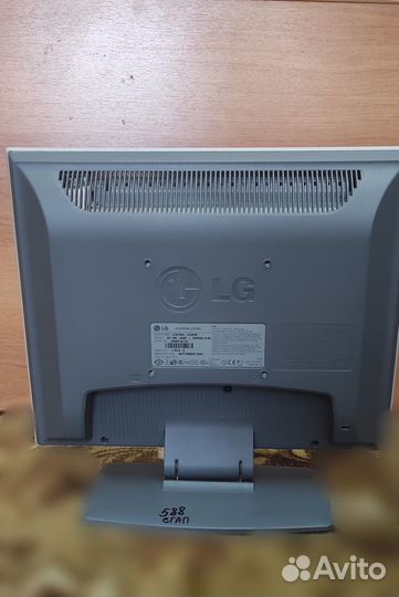 Монитор LG Flatron L1515S