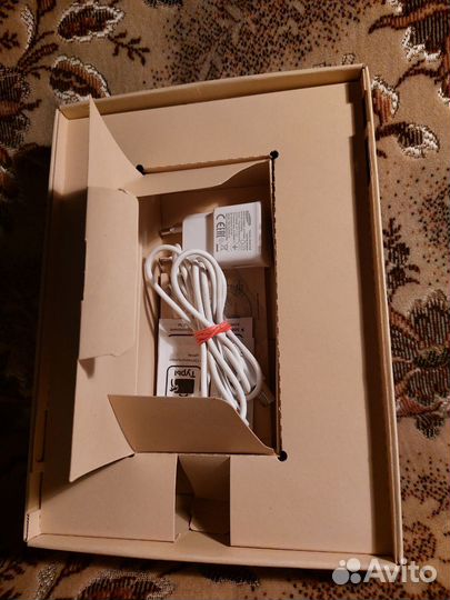 Планшет Samsung Galaxy tab3 (GT-P5200)