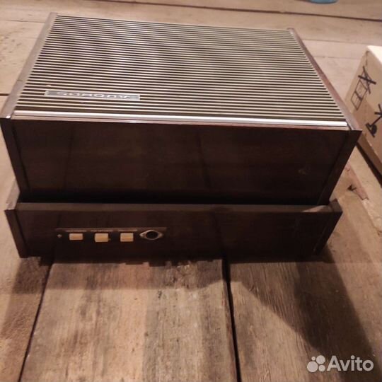 Проигрыватель винила