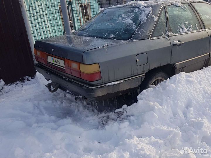 Audi 200 2.2 МТ, 1985, битый, 281 000 км