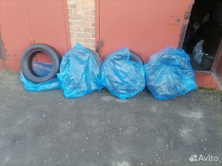 Goodyear EfficientGrip SUV 4x4 215/60 R17 96H