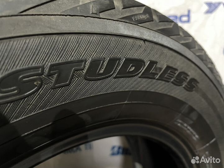 Yokohama Ice Guard IG30 215/60 R16