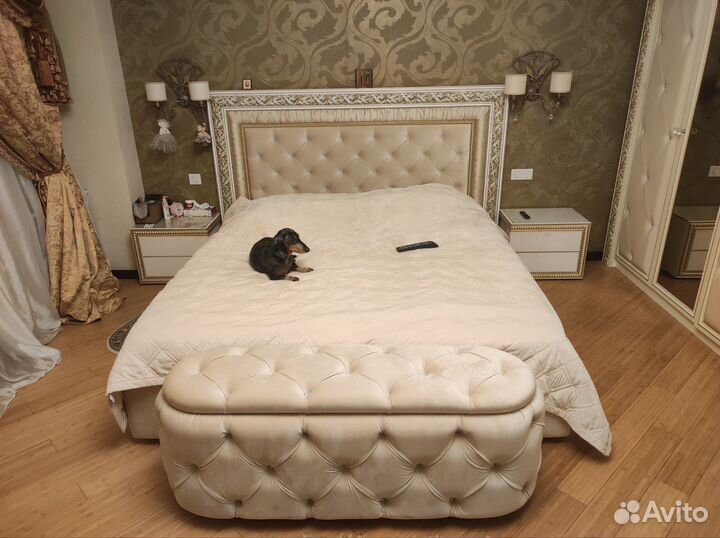 Перетяжка кровати и изголовья на дому