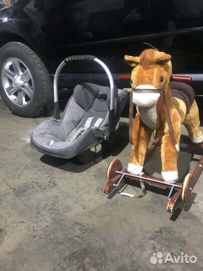 Лошадь и автолюлька