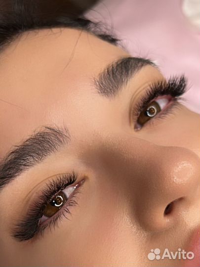 Наращивание ресниц,архитектура бровей в студии