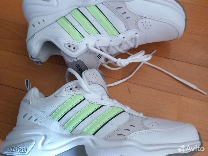 Кроссовки Adidas новые 40.5) 42)