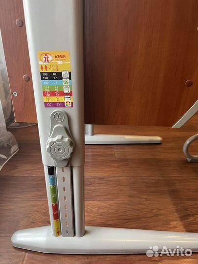 Комплект растущей мебели парта+стул для школьника