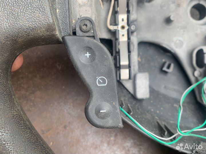 Руль с кнопками круиза scenic 2, меган 2