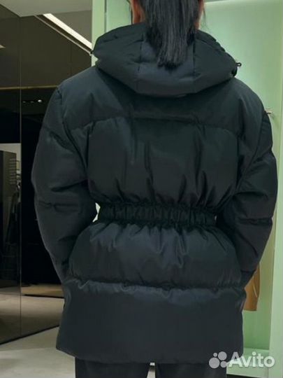 Prada новый пуховик оригинал