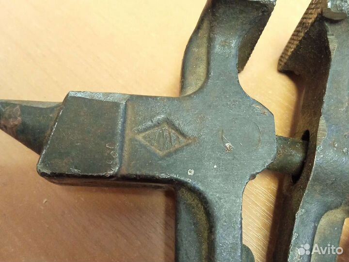 Тиски малые СССР