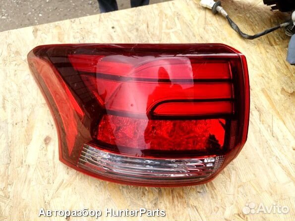 Mitsubishi Outlander 3 фонарь задний левый рест