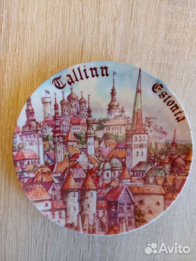 Сувенирные тарелки из разных стран