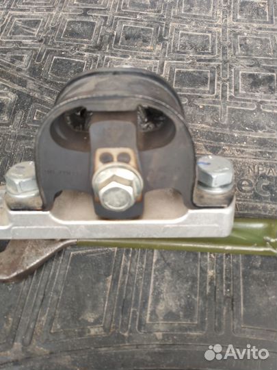 Правая усиленная опора Лада Веста