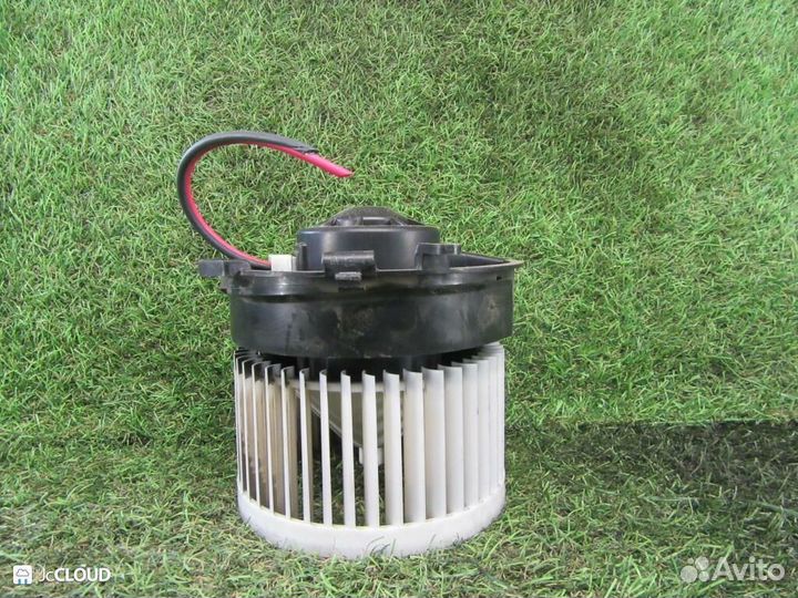 Мотор печки на nissan serena FNC26 MR20DD