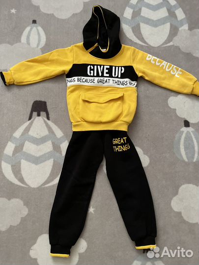 Костюм на мальчика спортивный костюм
