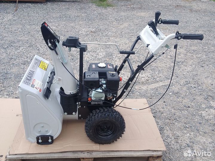 Снегоуборщик бензиновый самоходный