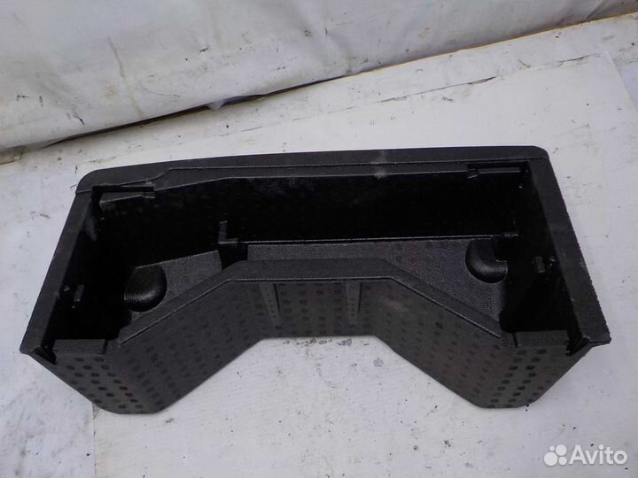 Ящик под инструменты skoda rapid 2020