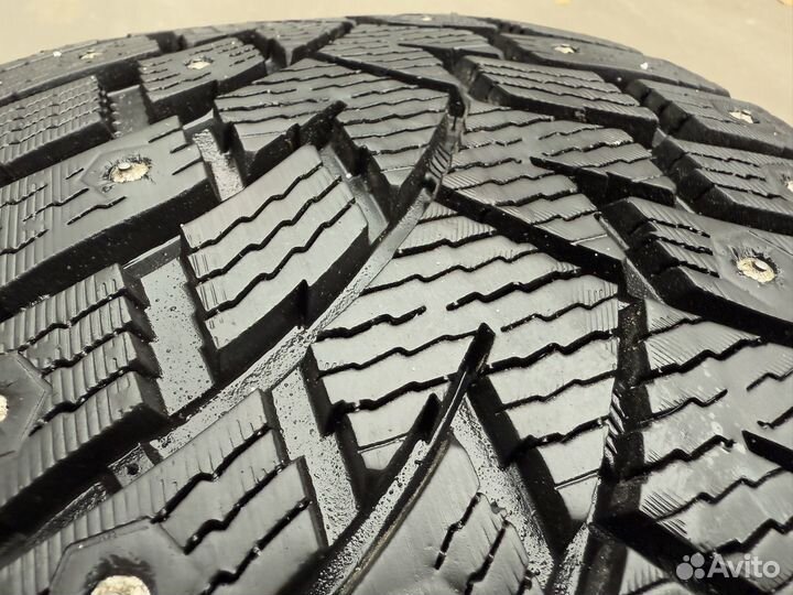 Landsail Ice Star IS37 235/45 R18