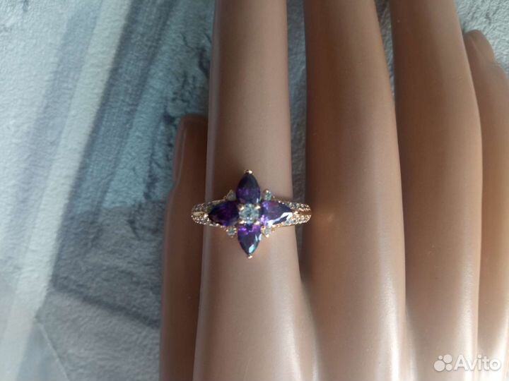 Кольцо с иск. аметистами
