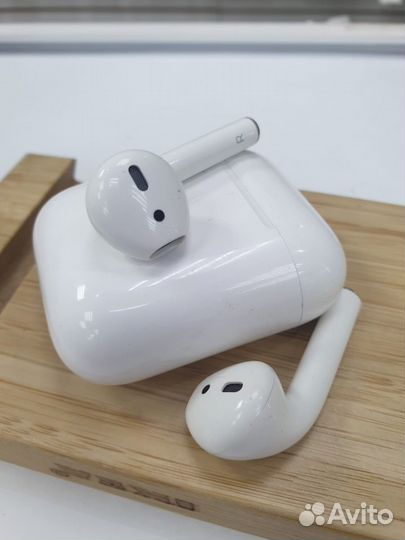 Беспроводные наушники Apple AirPods 2