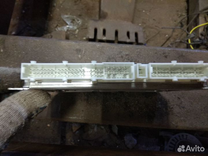 Блок упр пневмоподвески mercedes w220