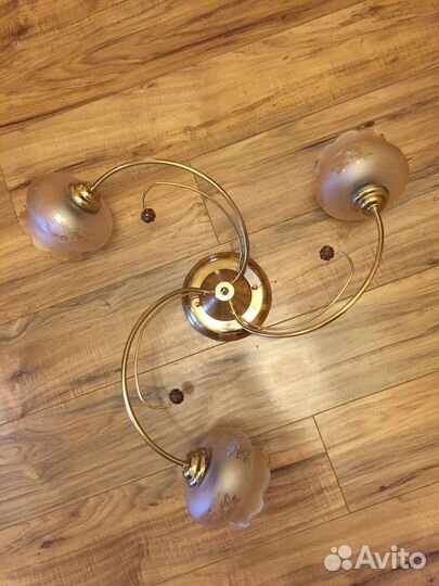 Люстра на 3 плафона