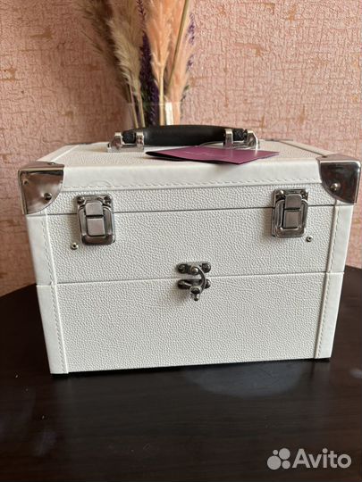 Набор косметики с кейсом, новый