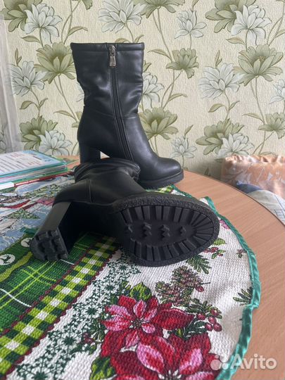 Сапоги женские