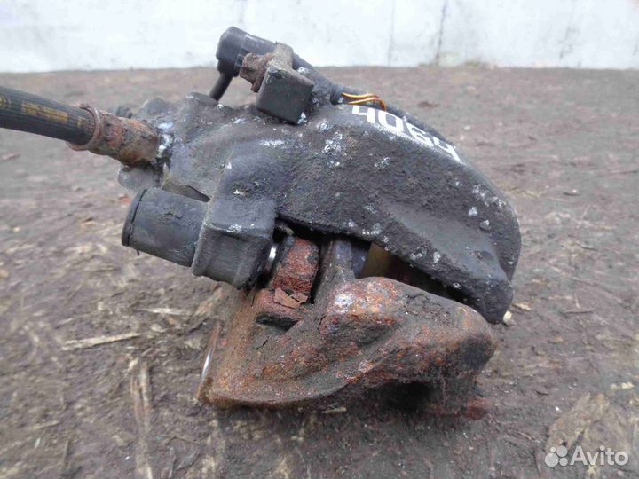 Суппорт задний правый Mercedes S-klasse W221