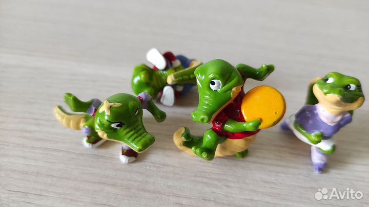 Игрушки киндер сюрприз Крокодилы на каникулах