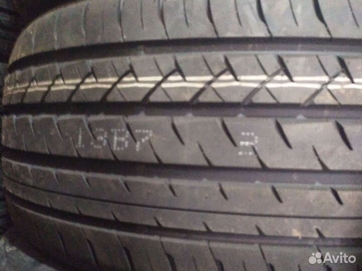 Roadmarch Prime UHP 08 275/35 R19