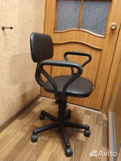 Компьютерное кресло