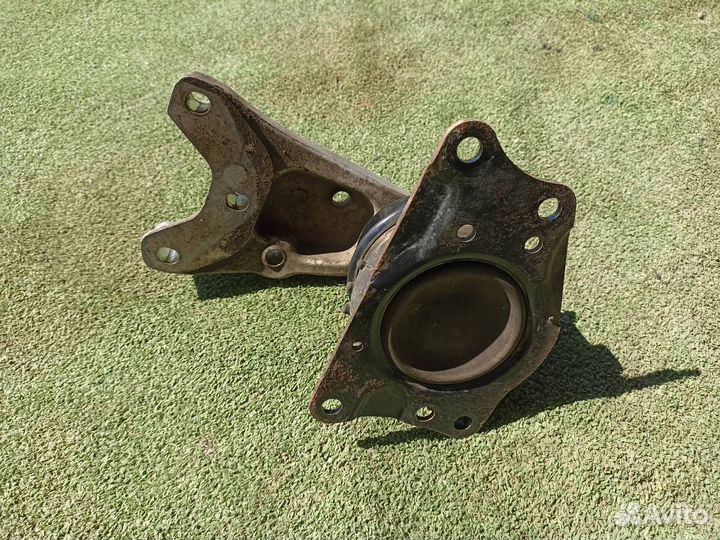 Опора двигателя (Подушка) правая Skoda Fabia 2