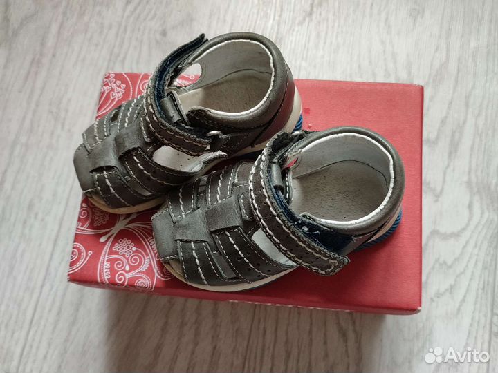 Сандали кожа