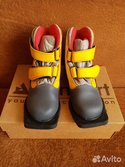 Лыжные ботинки р. 32