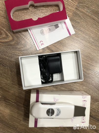 Аппарат для ультразвуковой чистки лица